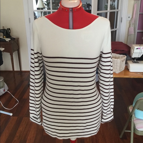 White House Black Market Sweaters - EUC White House Black Market sweater